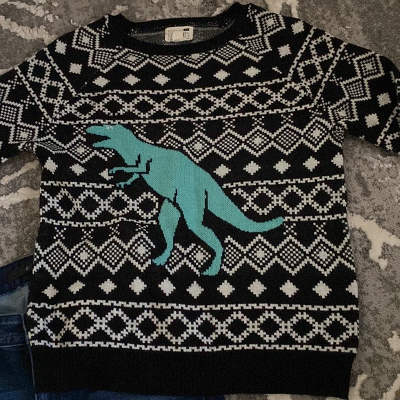 *Host Pick* Outfit - Picture 2 of 5